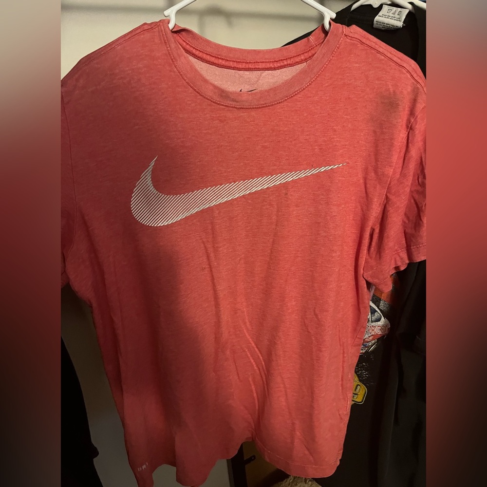 nike tee